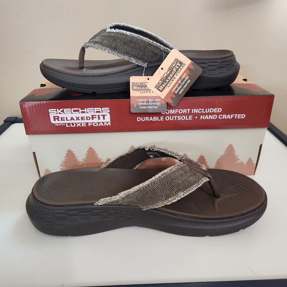 Sketchers Relaxed Fit With Luxe Foam Chocolate Brown Men's Flip Flops Size 11 - Picture 1 of 11